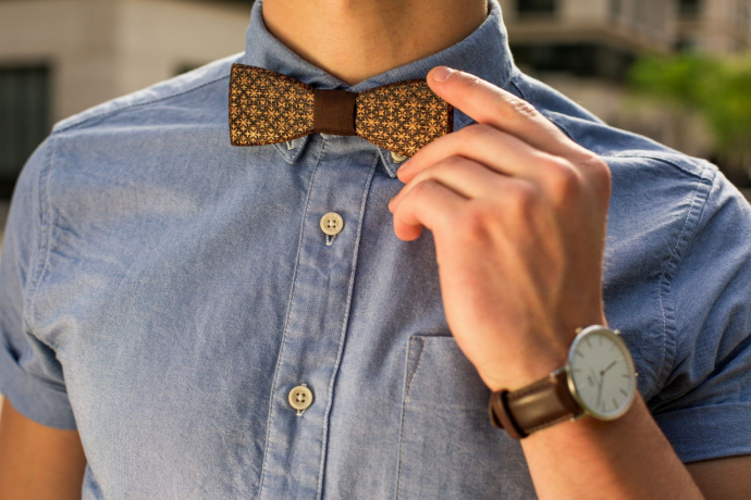 How to tie a bow tie - A step by step guide