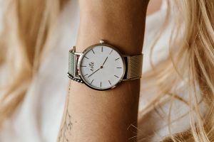 Cara Watch