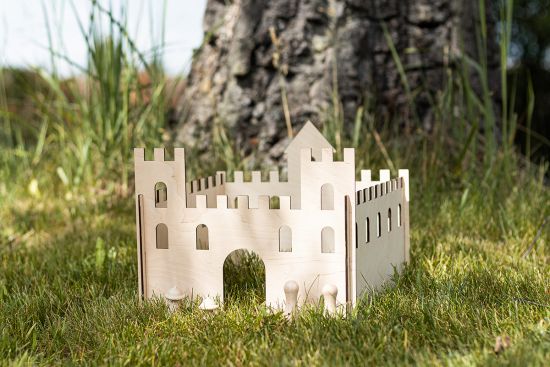 Wooden castle - Toy figurine's kingdom