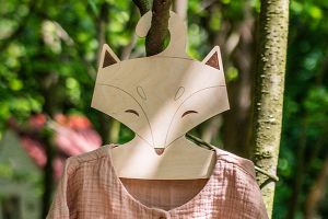 Wooden hanger - Fox Elis