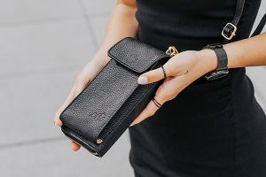 Leather mobile phone case Lavie