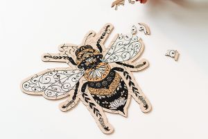 Wooden puzzle Bee